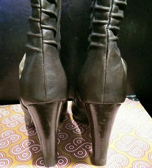 BOSS Hugo Boss Heeled Leather Ankle Boots 39 8.5 - Picture 7 of 8